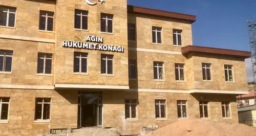 Elazığ’da Hükümet Konağı Tabelasında T.C. İbaresine Yer Verilmedi